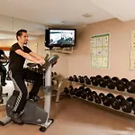 Mercure 19 Philharmonie La 4*