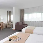 Hotel Mercure 19 Philharmonie La 4*