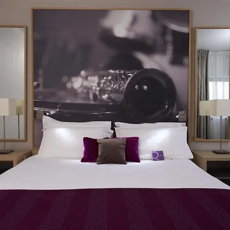 Mercure 19 Philharmonie La 4*
