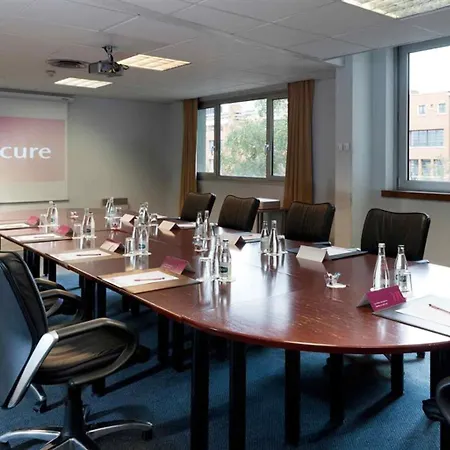 Mercure 19 Philharmonie La Ξενοδοχείο