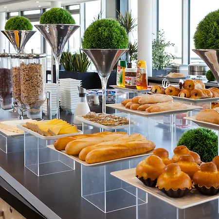 Mercure 19 Philharmonie La Hotel