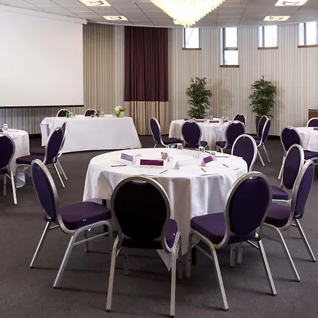 Mercure 19 Philharmonie La 4*