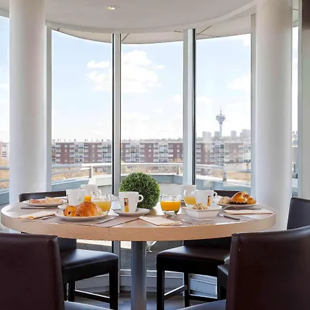 Mercure 19 Philharmonie La Ξενοδοχείο